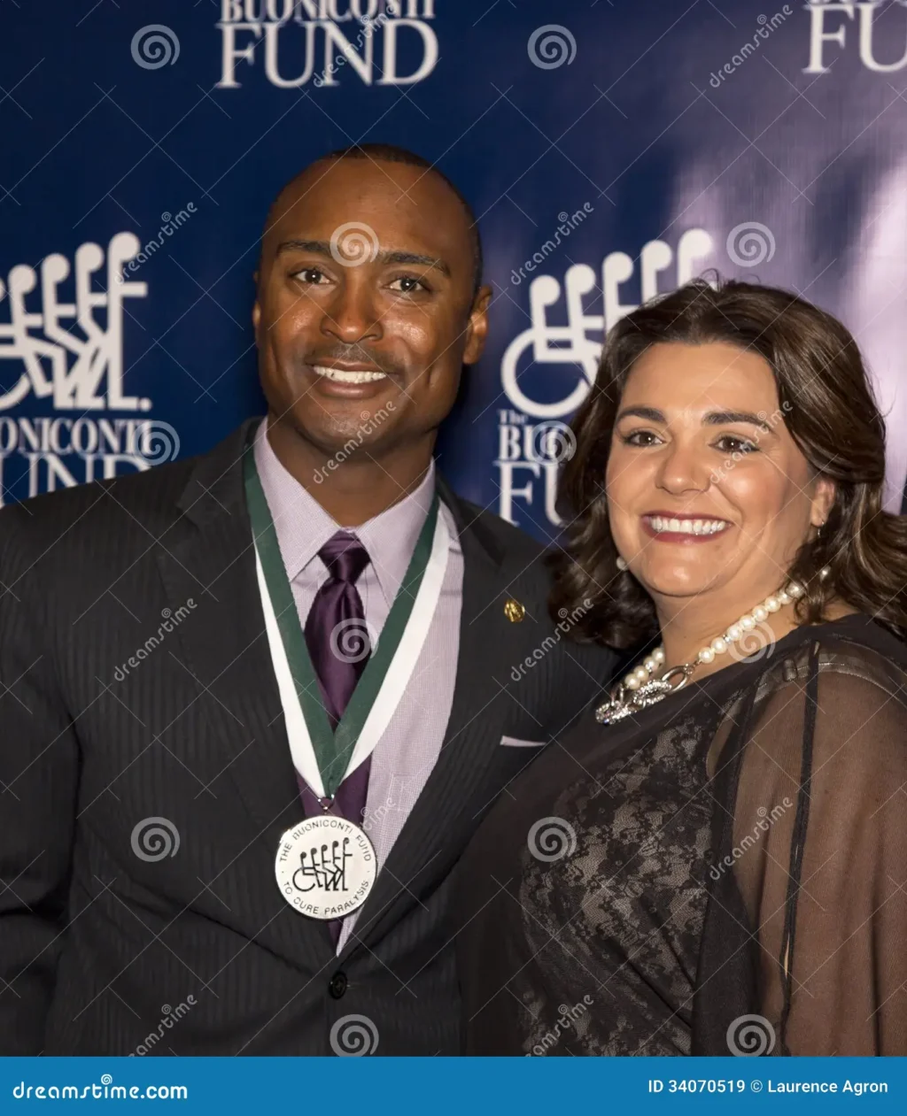 antron-brown-billie-jo-brown-american-drag-racer-wife-arrive-red-carpet-th-annual-great-sports-legends-dinner-34070519