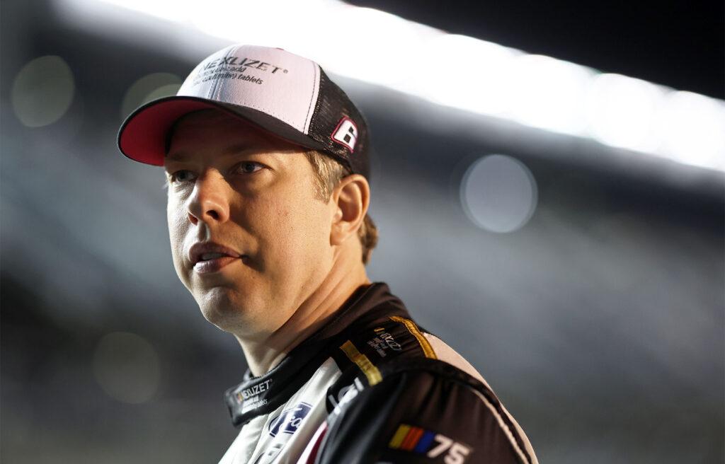 Brad Keselowski files for divorce with his wife, Paige White when he confirmed that Scarlett and Autumn Keselowski are not his…